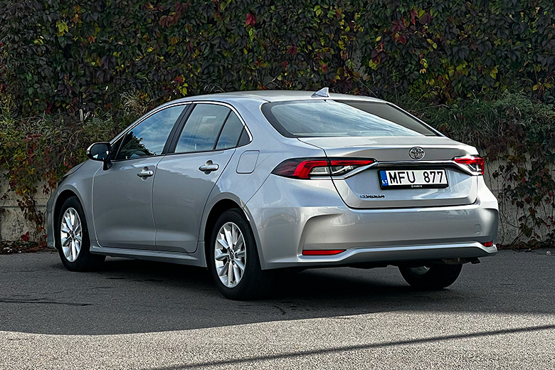 Toyota COROLLA nuomojama masina