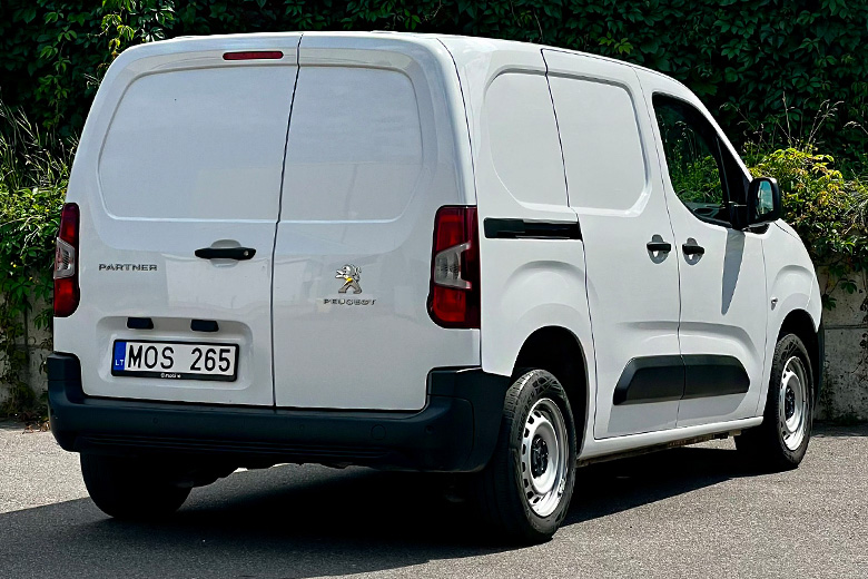 Peugeot PARTNER nuomojama masina