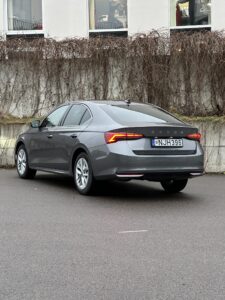Skoda OCTAVIA nuomojama masina