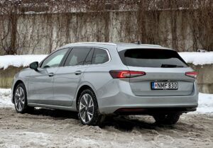 Skoda SUPERB nuomojama masina