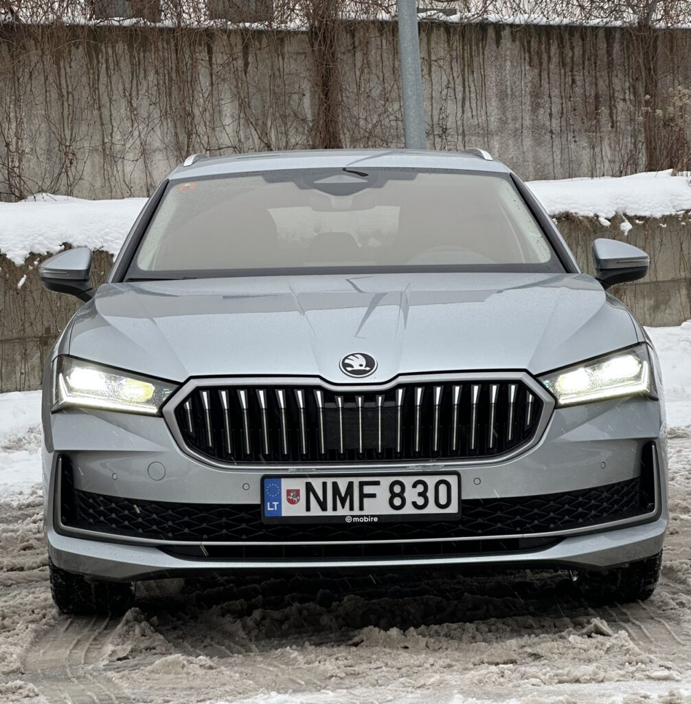 Skoda SUPERB nuomojama masina