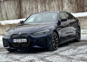 BMW i4 nuomojama masina