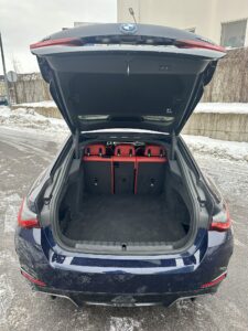 BMW i4 nuomojama masina