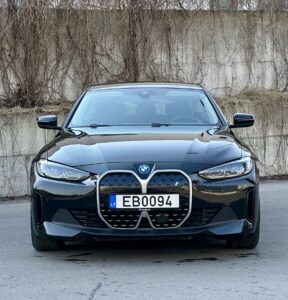 BMW i4 nuomojama masina