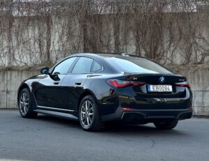 BMW i4 nuomojama masina