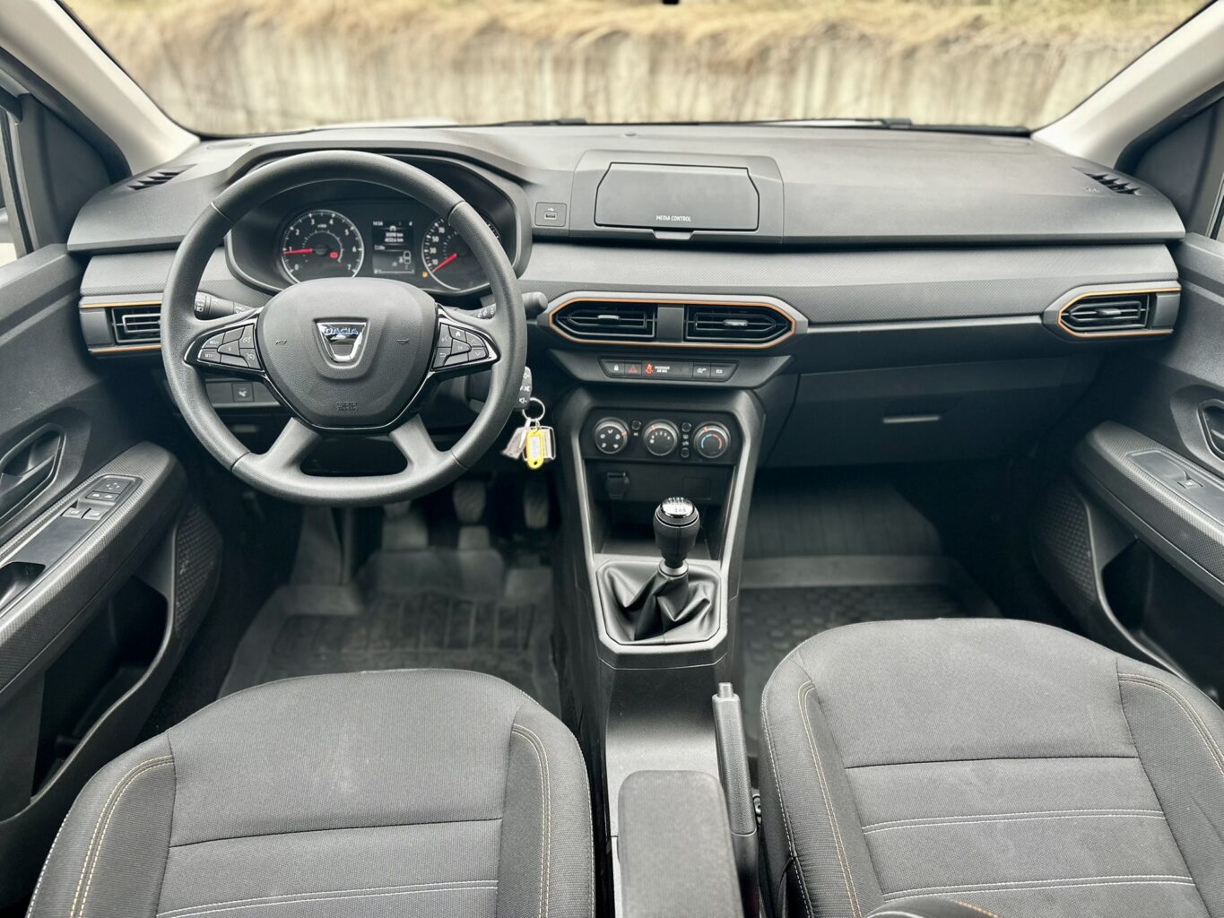 Dacia SANDERO nuomojama masina