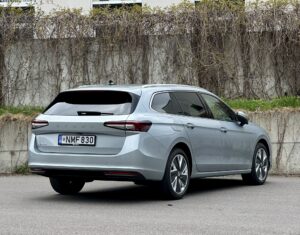Skoda SUPERB nuomojama masina