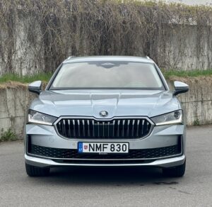 Skoda SUPERB nuomojama masina