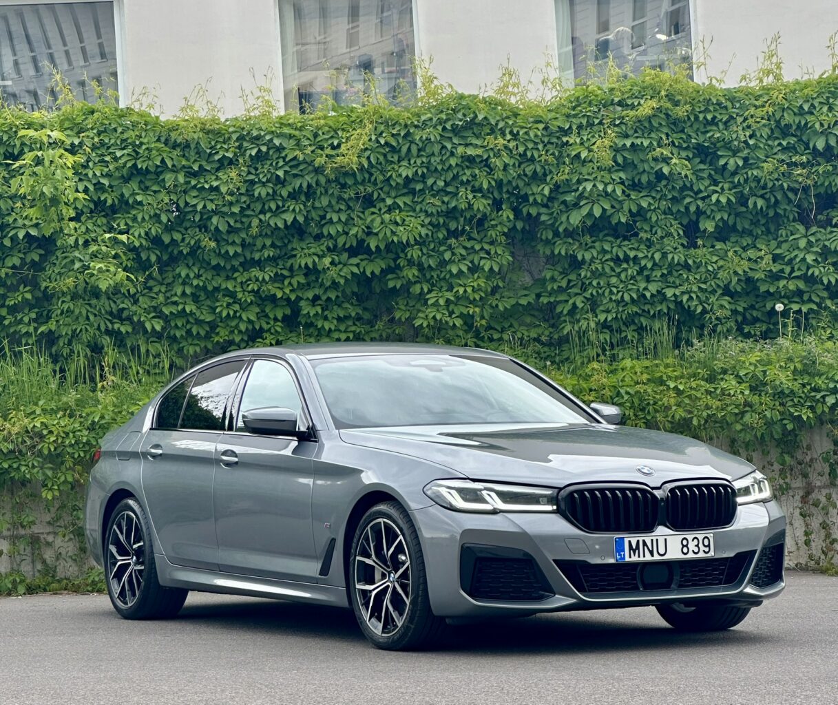 BMW 530 nuomojama masina